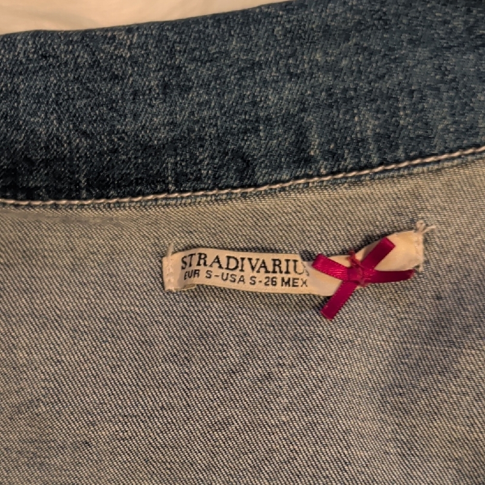 Stradivarius Blue Denim Jacket with Pink Accent - Picture 3 of 3
